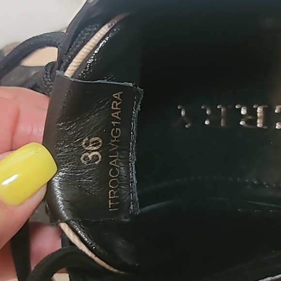 BURBERRY 💯AUTHENTHIC LEATHER TRAINERS SIZE 36 PRE-OWNED NEW/NEVER USED NO TAG - Picture 11 of 11